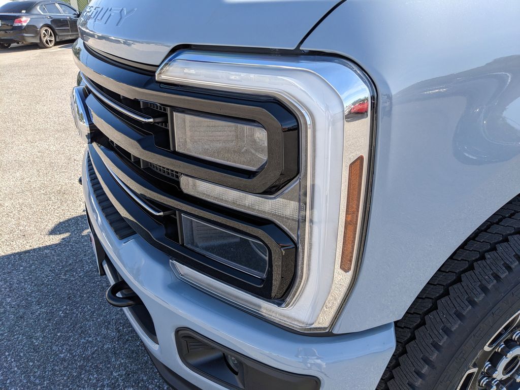 2026 Ford F-350 Super Duty Platinum - Photo 10