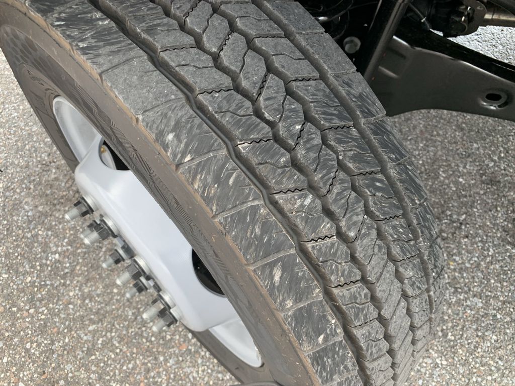 2026 Ford F-450 Super Duty Chassis Cab XL - Photo 32