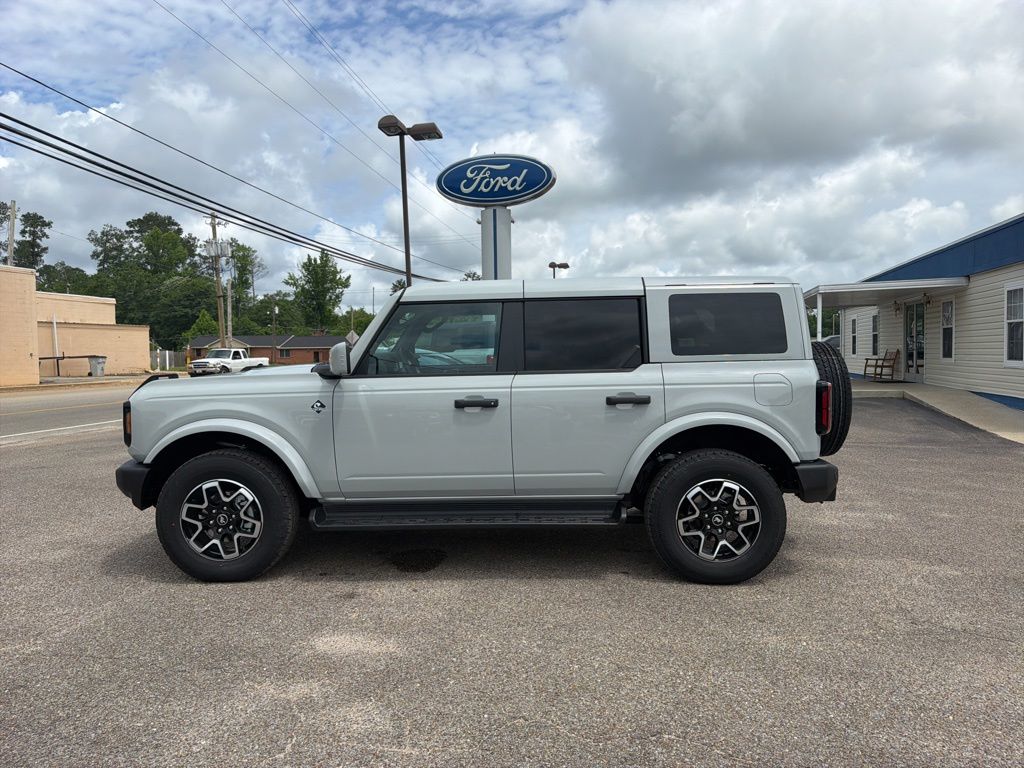 2026 Ford Bronco Outer Banks 4x4's photo