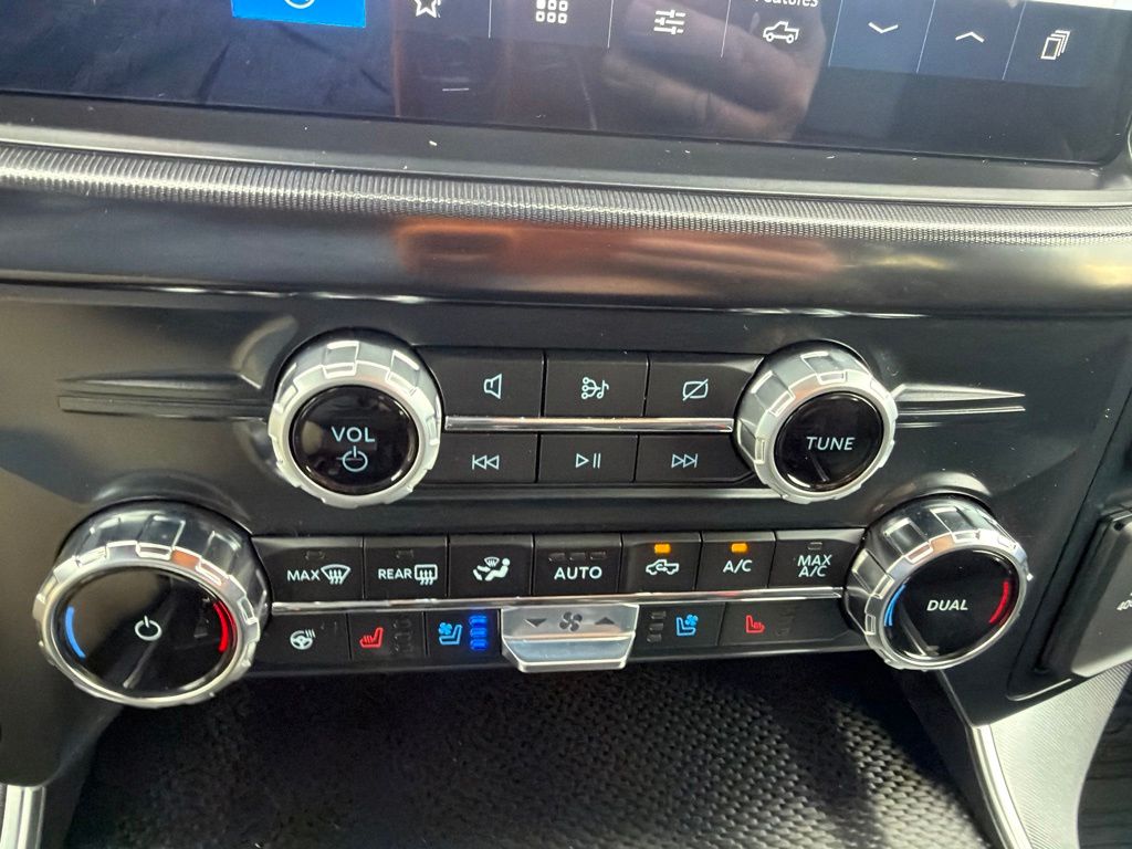 2026 Ford F-150 Raptor - Photo 27