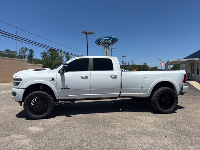 2025 RAM 3500 Limited 4X4 Crew Cab LWB's photo
