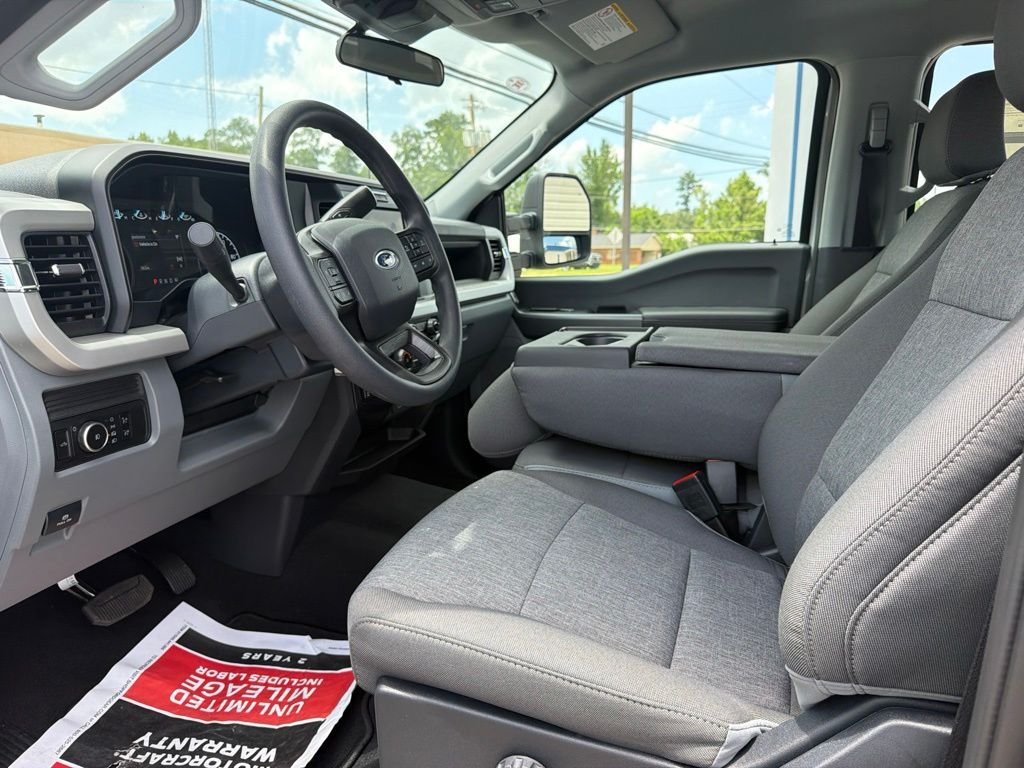 2026 Ford F-350 Super Duty XL - Photo 16
