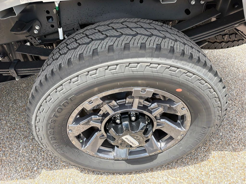 2026 Ford F-350 Super Duty XL - Photo 10
