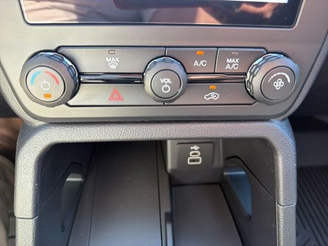 2025 Ford Ranger XL - Photo 18