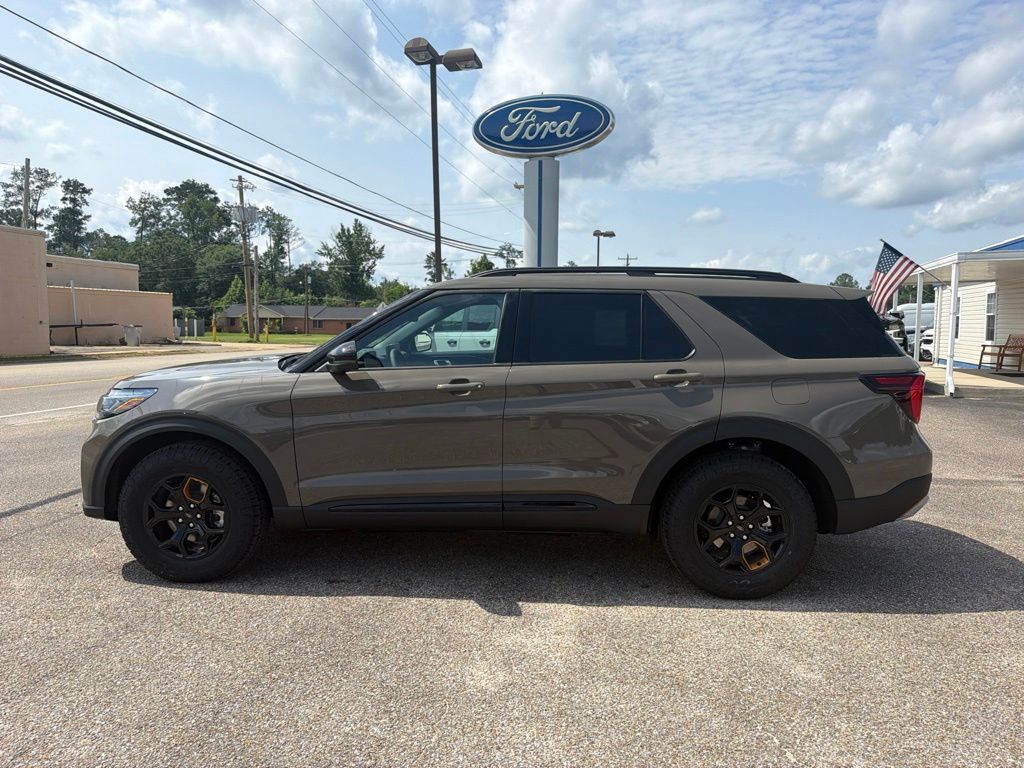 2026 Ford Explorer Tremor 4WD's photo