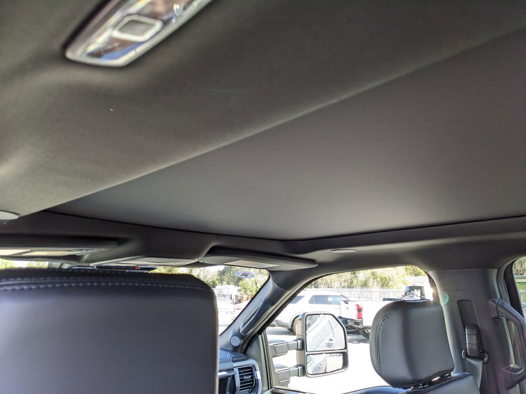 2026 Ford F-350 Super Duty Platinum - Photo 20