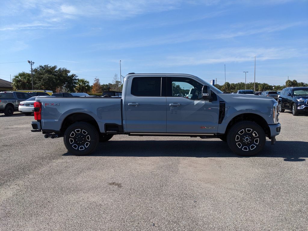 2026 Ford F-350 Super Duty Platinum - Photo 9