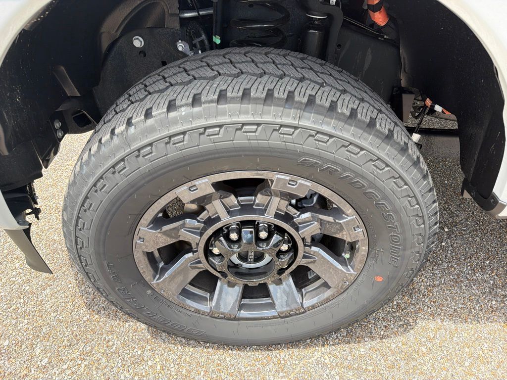 2026 Ford F-350 Super Duty XL - Photo 9