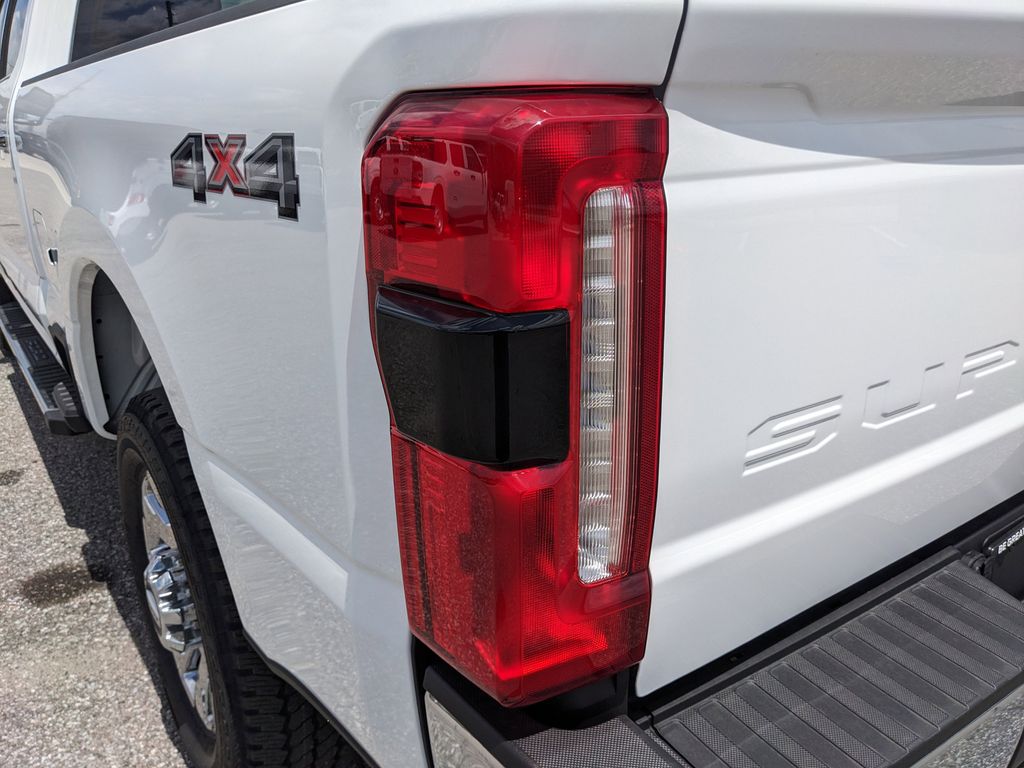2026 Ford F-350 Super Duty Lariat - Photo 11