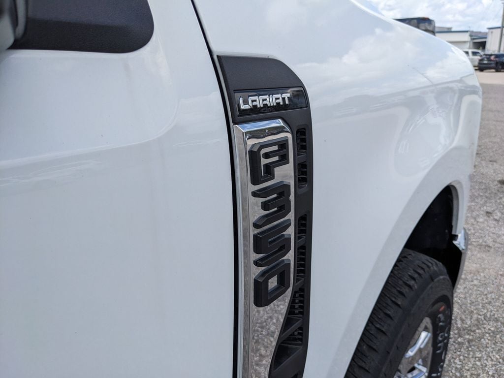 2026 Ford F-350 Super Duty Lariat - Photo 13