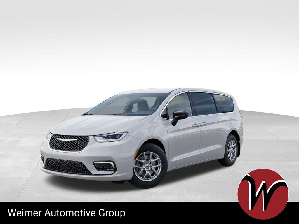 2025 Chrysler Pacifica Select's photo