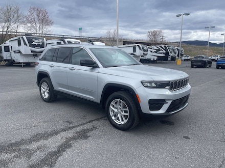 2025 Jeep Grand Cherokee Laredo Sport Utility