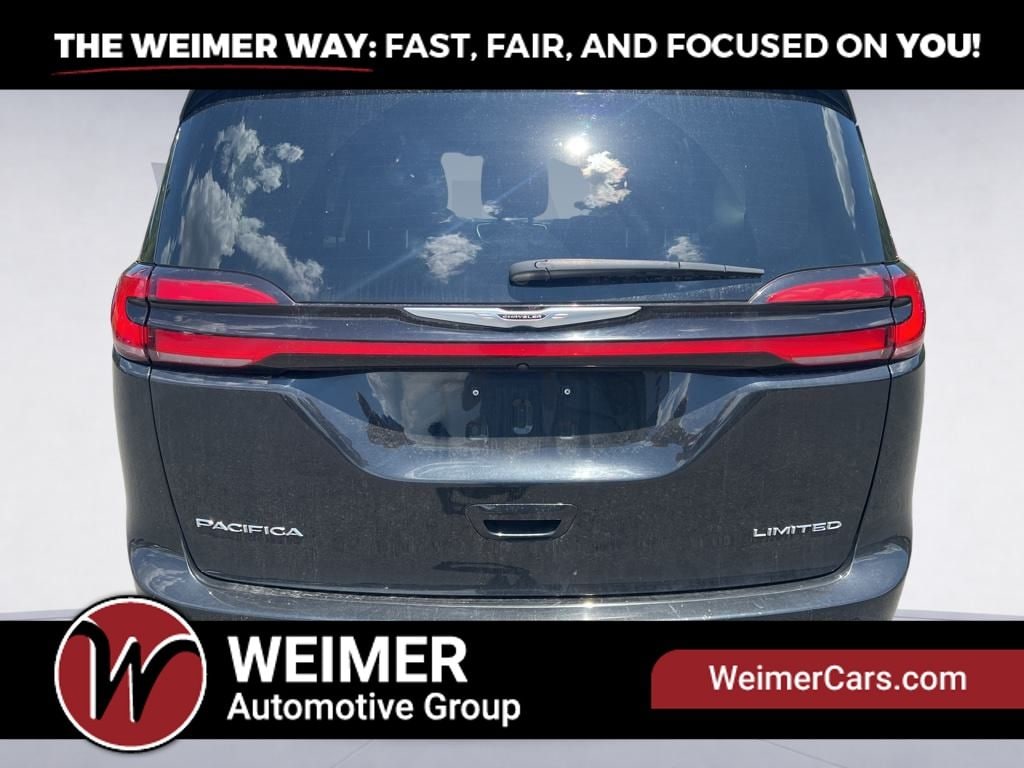 Used 2023 Chrysler Pacifica Limited Van Passenger Van
