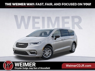 2026 Chrysler Pacifica Select Passenger Van