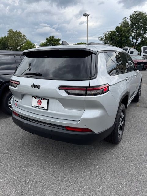 2025 Jeep Grand Cherokee Altitude X photo 3