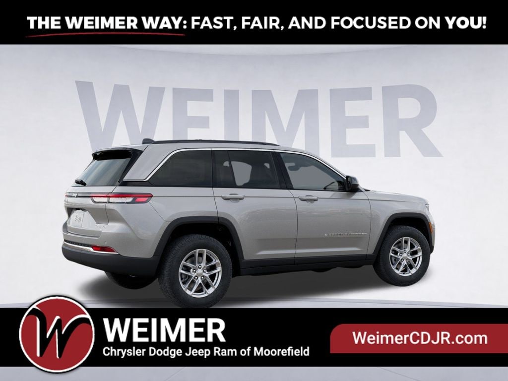 New 2025 Jeep Grand Cherokee Laredo Sport Utility