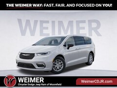 2025 Chrysler Pacifica Select Passenger Van