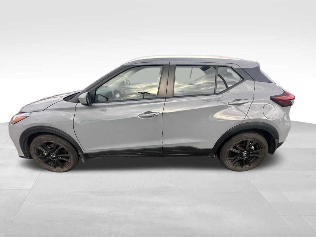 2024 Nissan Kicks SV photo 2