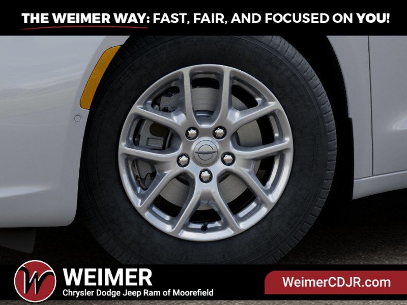 2025 Chrysler Pacifica Select - Photo 8