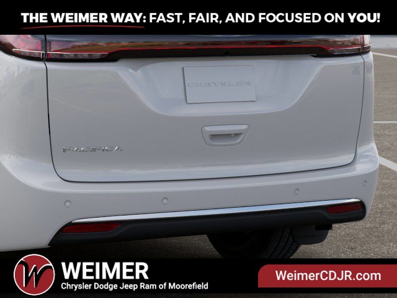 2025 Chrysler Pacifica Select - Photo 13