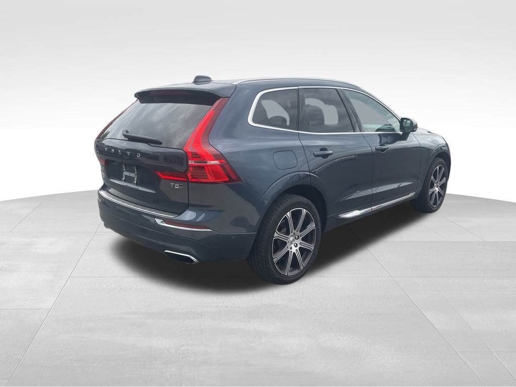 2021 Volvo XC60 T5 Inscription photo 2