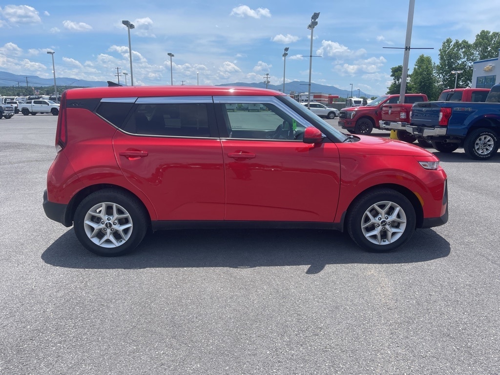 Used 2022 Kia Soul LX with VIN KNDJ23AU5N7169401 for sale in Moorefield, WV