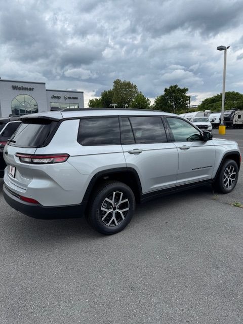 2025 Jeep Grand Cherokee Altitude X photo 4