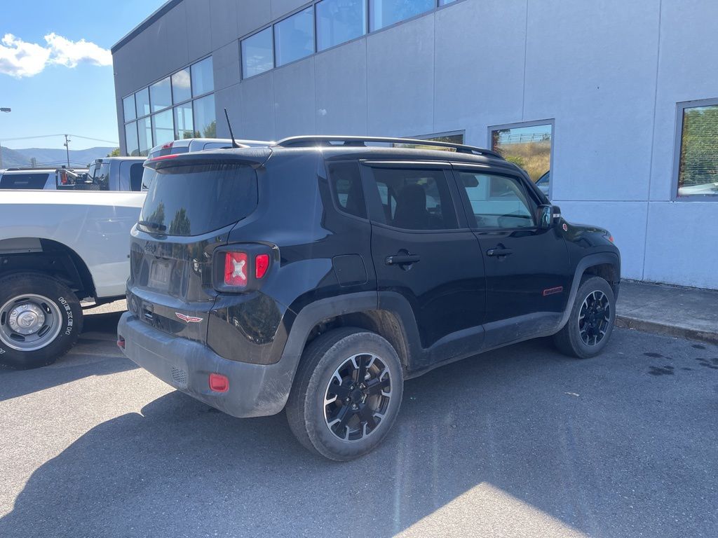 2023 Jeep Renegade Trailhawk photo 3