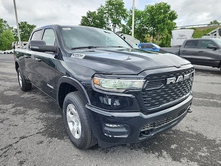 2025 Ram 1500 BIG HORN CREW CAB 4X4 6'4 BOX Pickup