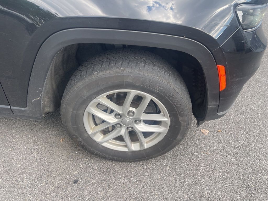 Used 2023 Jeep Grand Cherokee L Laredo SUV