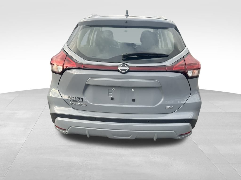 2024 Nissan Kicks SV photo 4