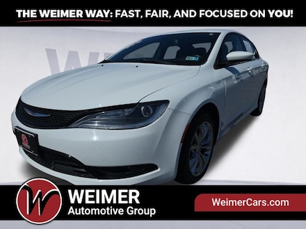 2015 Chrysler 200 S Sedan