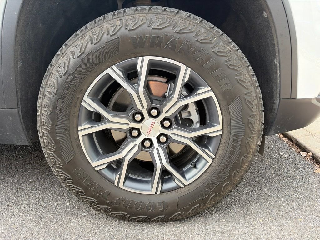Used 2026 GMC Acadia AT4 SUV