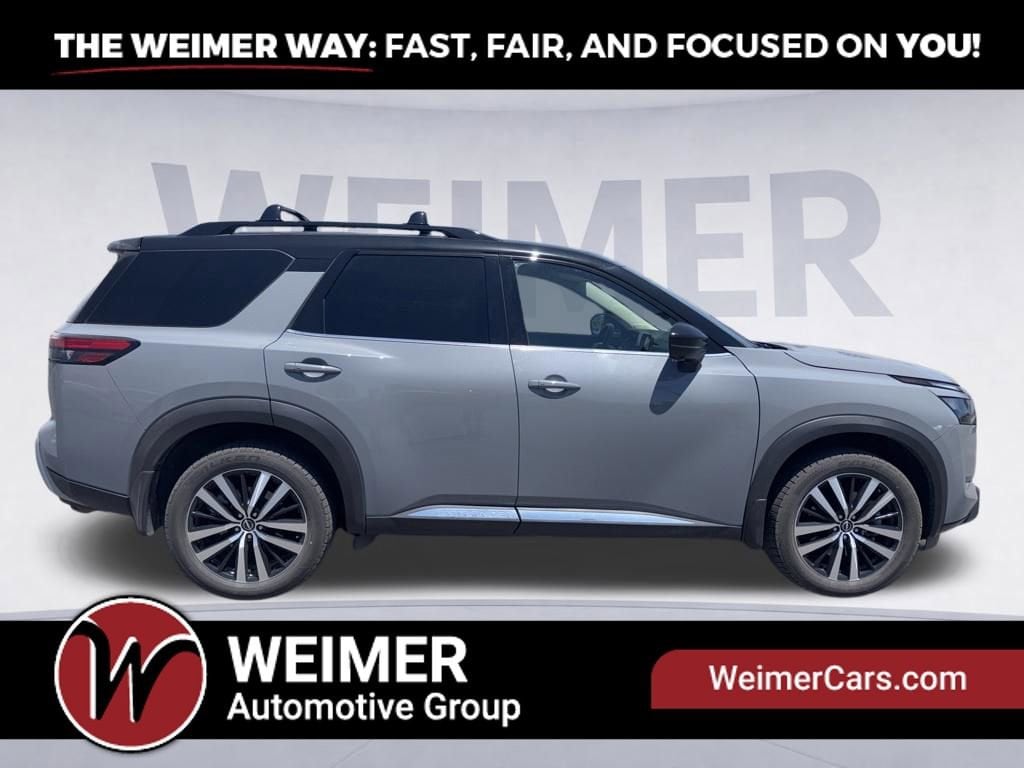 Used 2025 Nissan Pathfinder Platinum