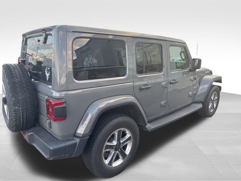 2019 Jeep Wrangler Unlimited Sahara photo 3