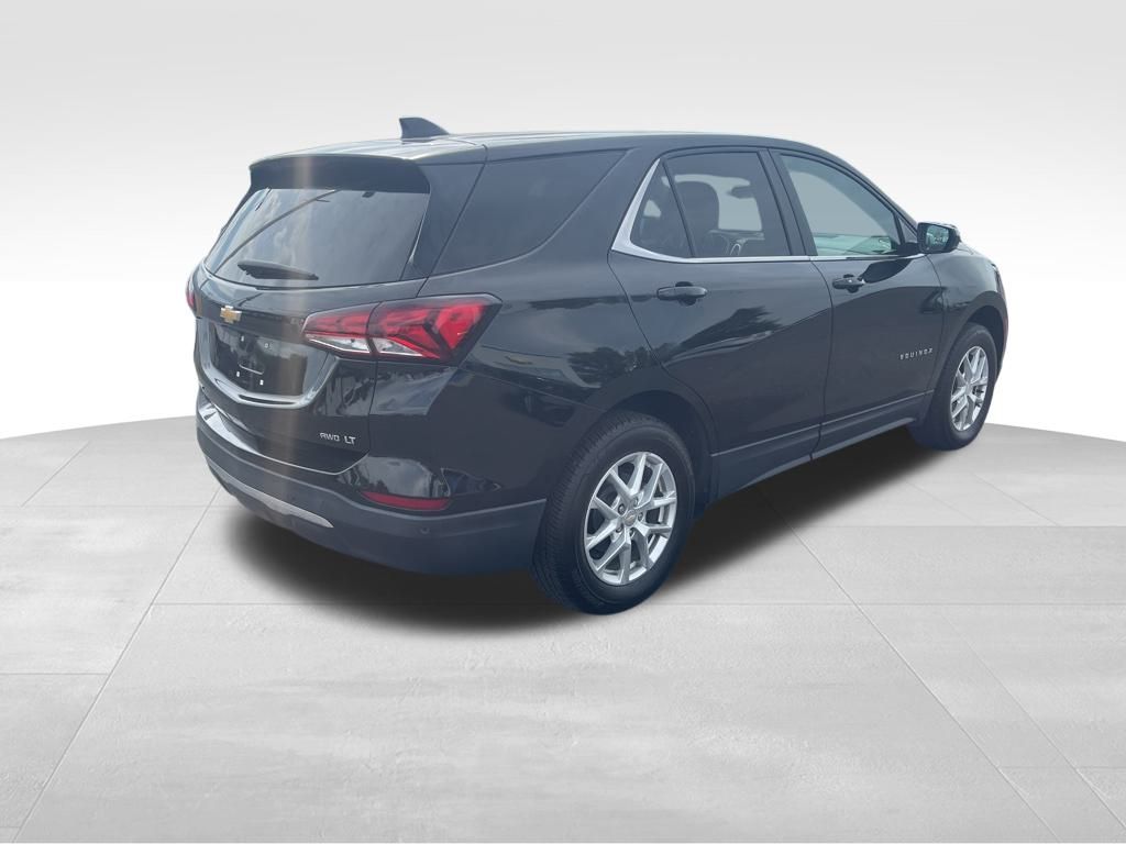 2023 Chevrolet Equinox LT photo 3