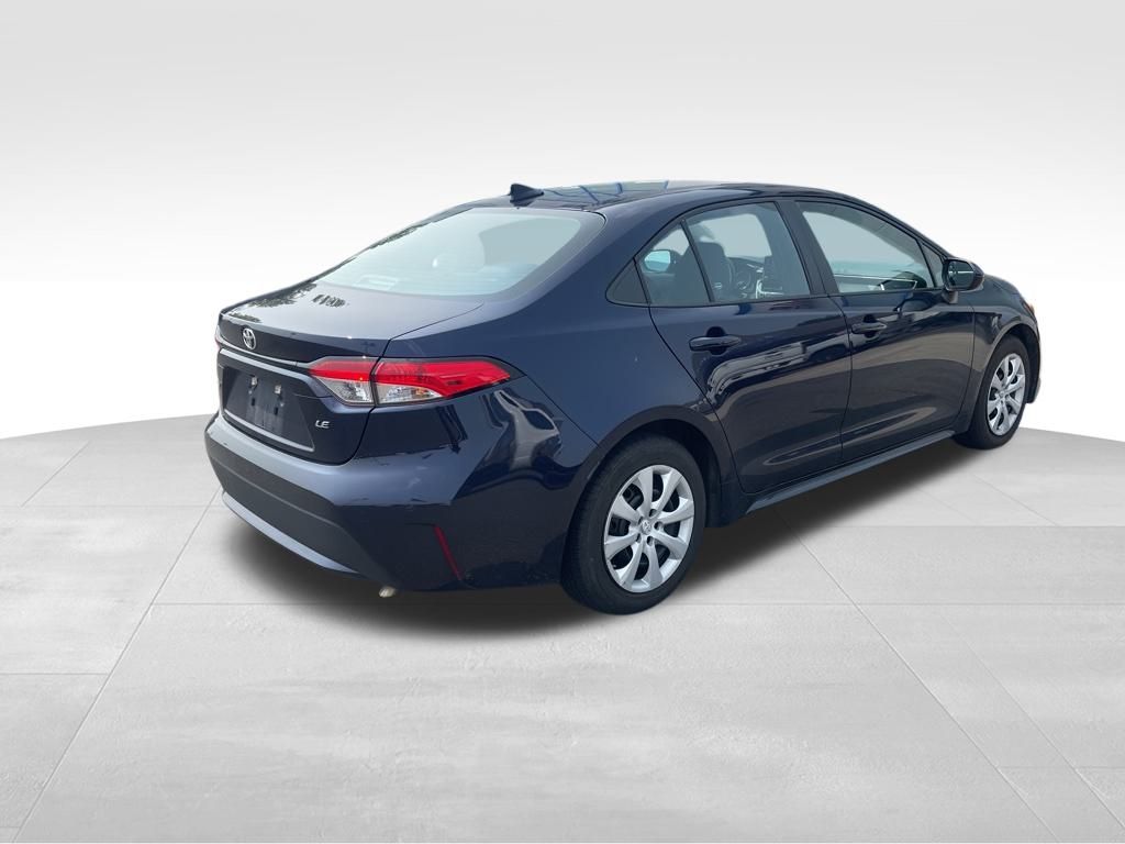 2022 Toyota Corolla LE photo 3