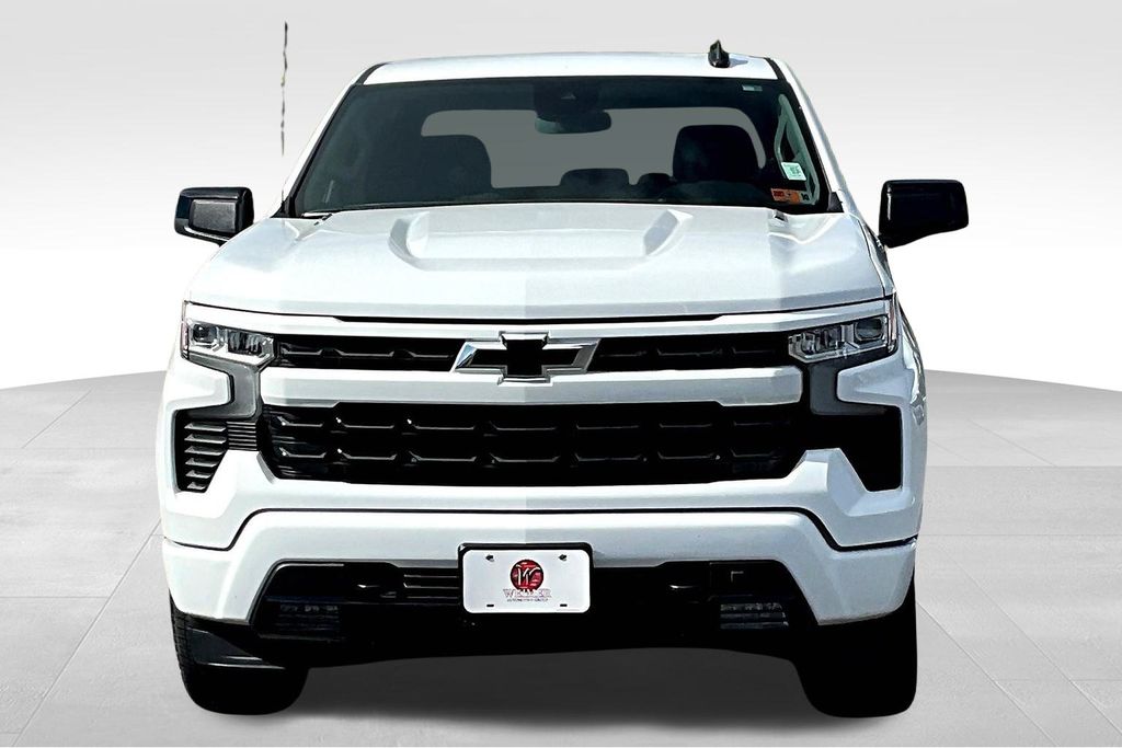 2023 Chevrolet Silverado 1500 RST photo 3