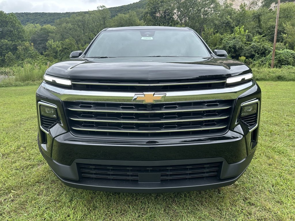 2026 Chevrolet Traverse photo 2