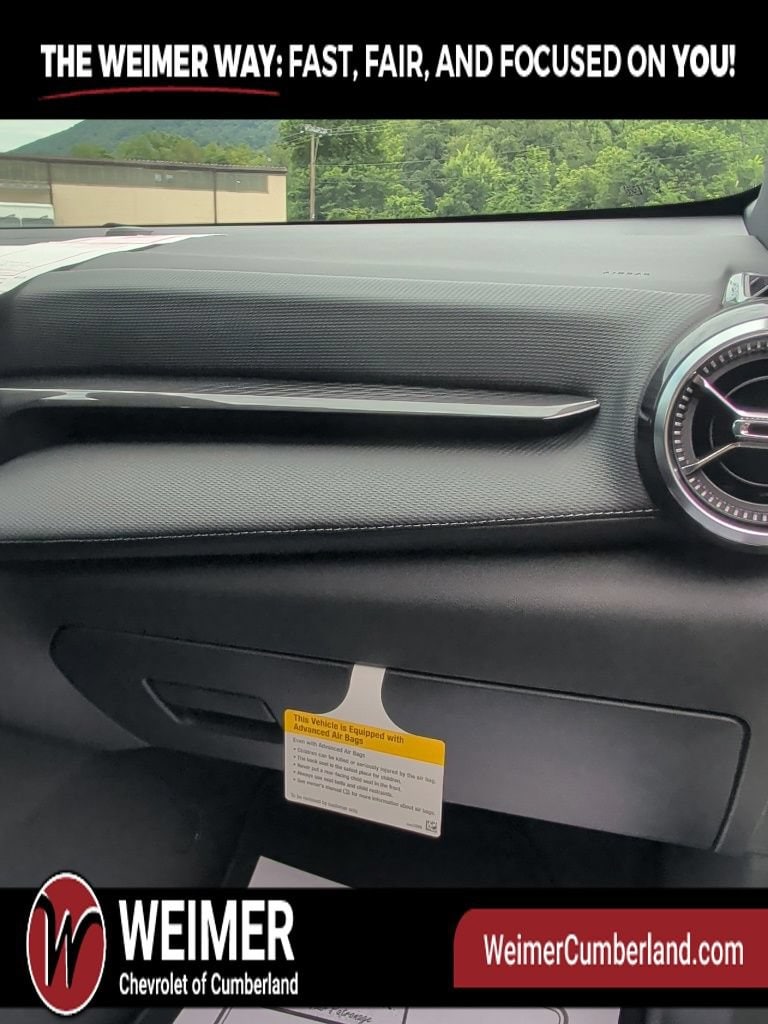 2027 Chevrolet Equinox LT - Photo 17