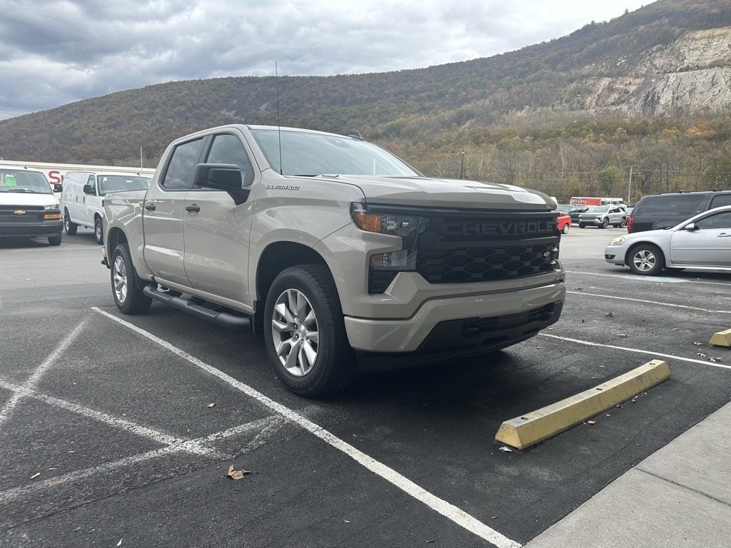 2026 Chevrolet Silverado 1500 Custom's photo