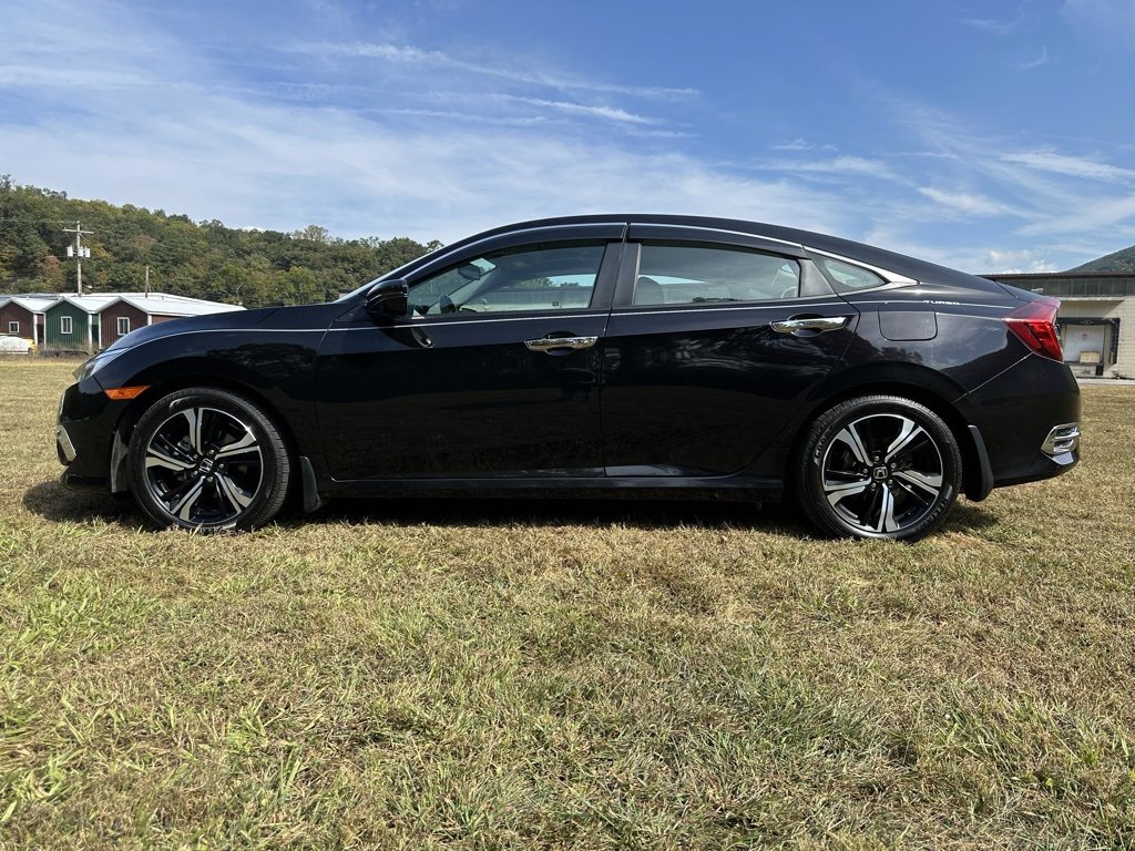 2017 Honda Civic Touring photo 2