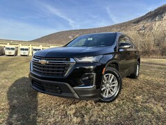 2023 Chevrolet Traverse LT Cloth SUV
