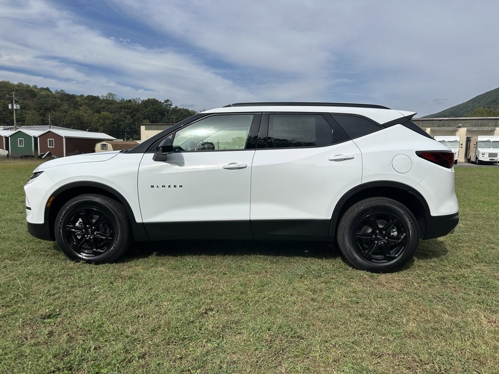 2025 Chevrolet Blazer 2LT photo 4