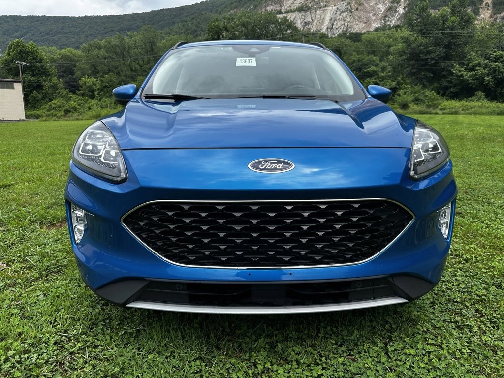 2021 Ford Escape Titanium Hybrid photo 2