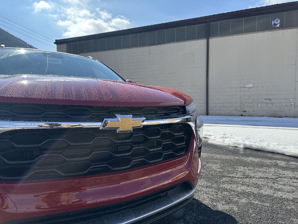 New 2026 Chevrolet Trax LT SUV