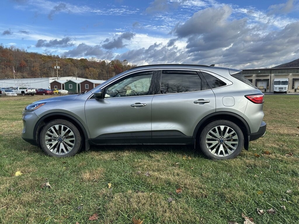 Used 2022 Ford Escape Titanium Hybrid SUV