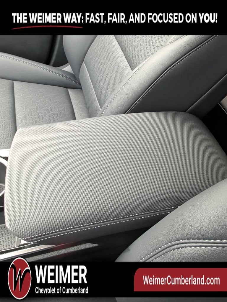 2027 Chevrolet Equinox LT - Photo 22