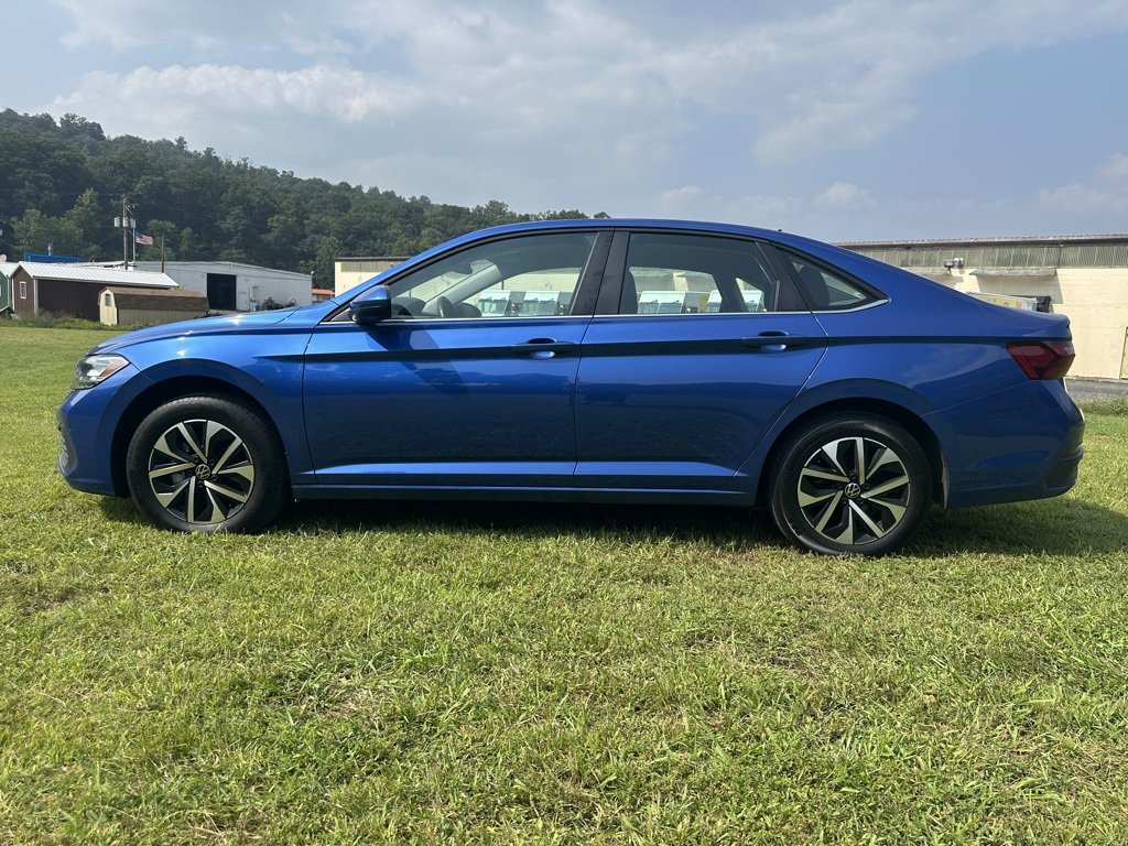 2024 Volkswagen Jetta S photo 3