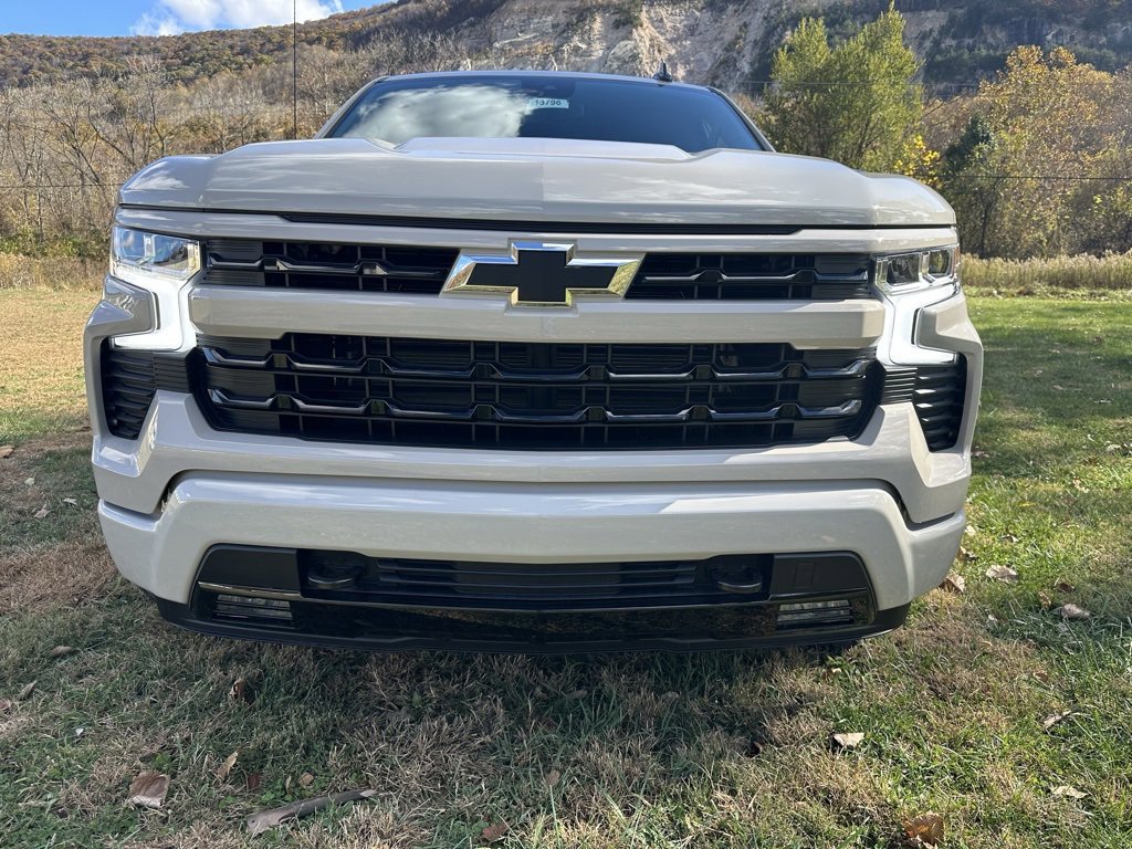 2026 Chevrolet Silverado 1500 RST photo 2